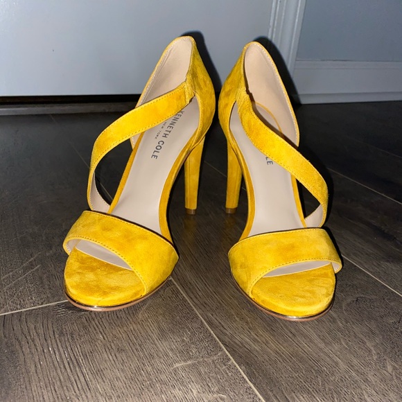 Kenneth Cole heels - Picture 3 of 8